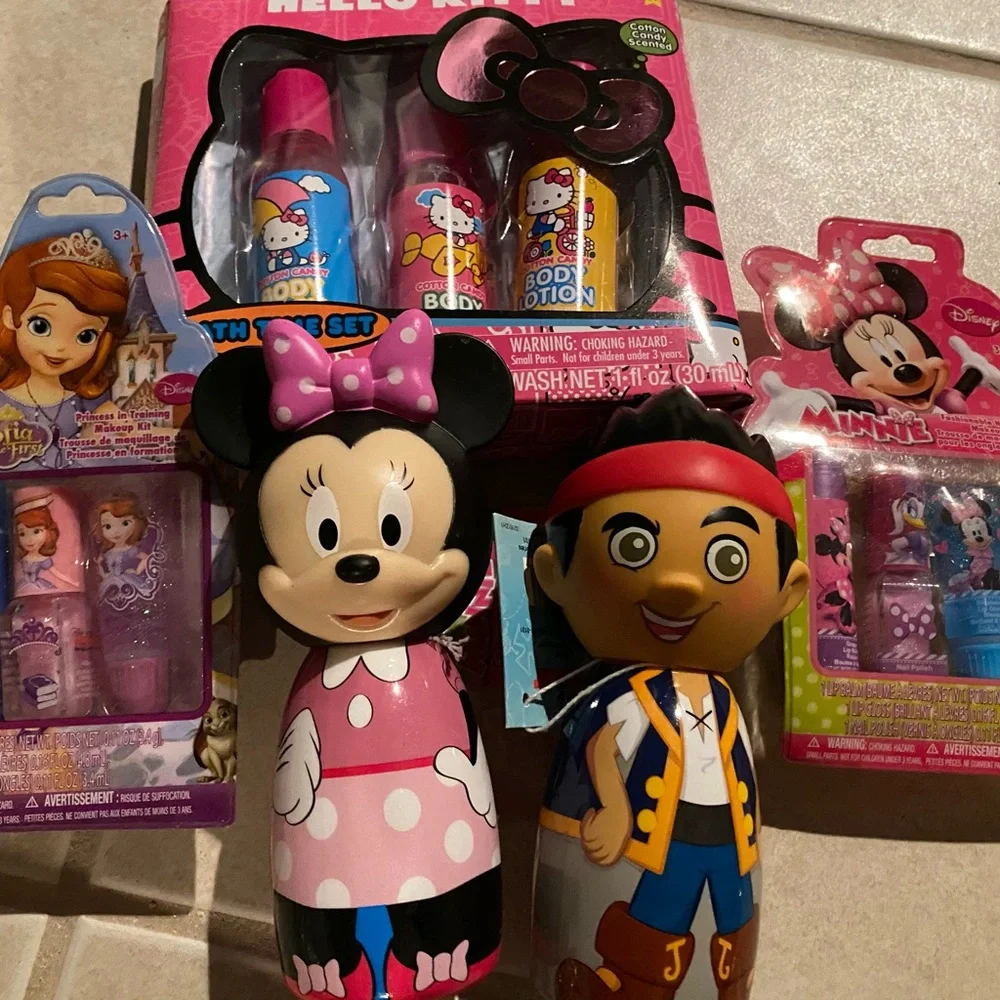 Disney Minnie and Jake Bath Toy Set